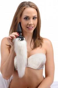 White Fox Tail Vibrating Anal Plug by Tailz - Boink Adult Boutique www.boinkmuskoka.com Canada